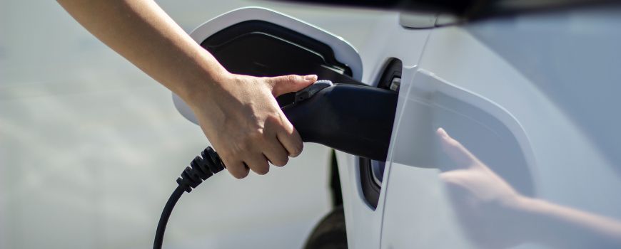 UK Government Considering New Pay-Per-Mile Tax for EVs