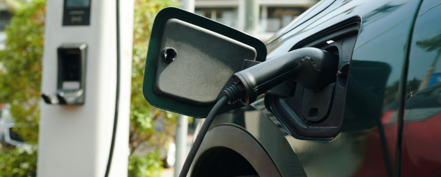 Spring EV Charging Tips: Prepare Your Electric Car for Warmer Weather