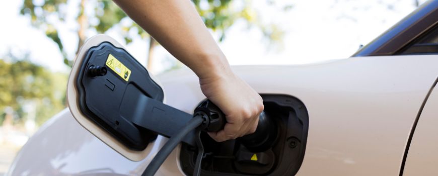 Tethered vs Untethered EV Charger – Which Is Better?